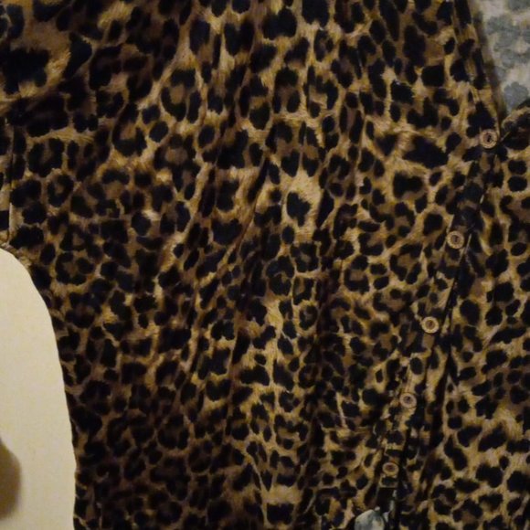 Leopard top - Picture 3 of 4